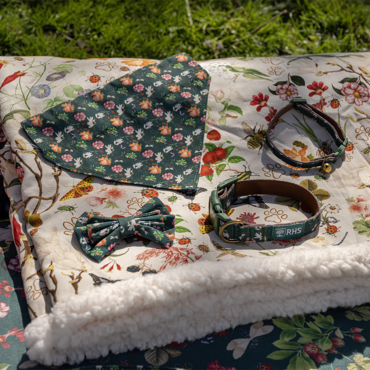 Royal Horticultural Society Pets in the Garden Bow Tie - Image 7